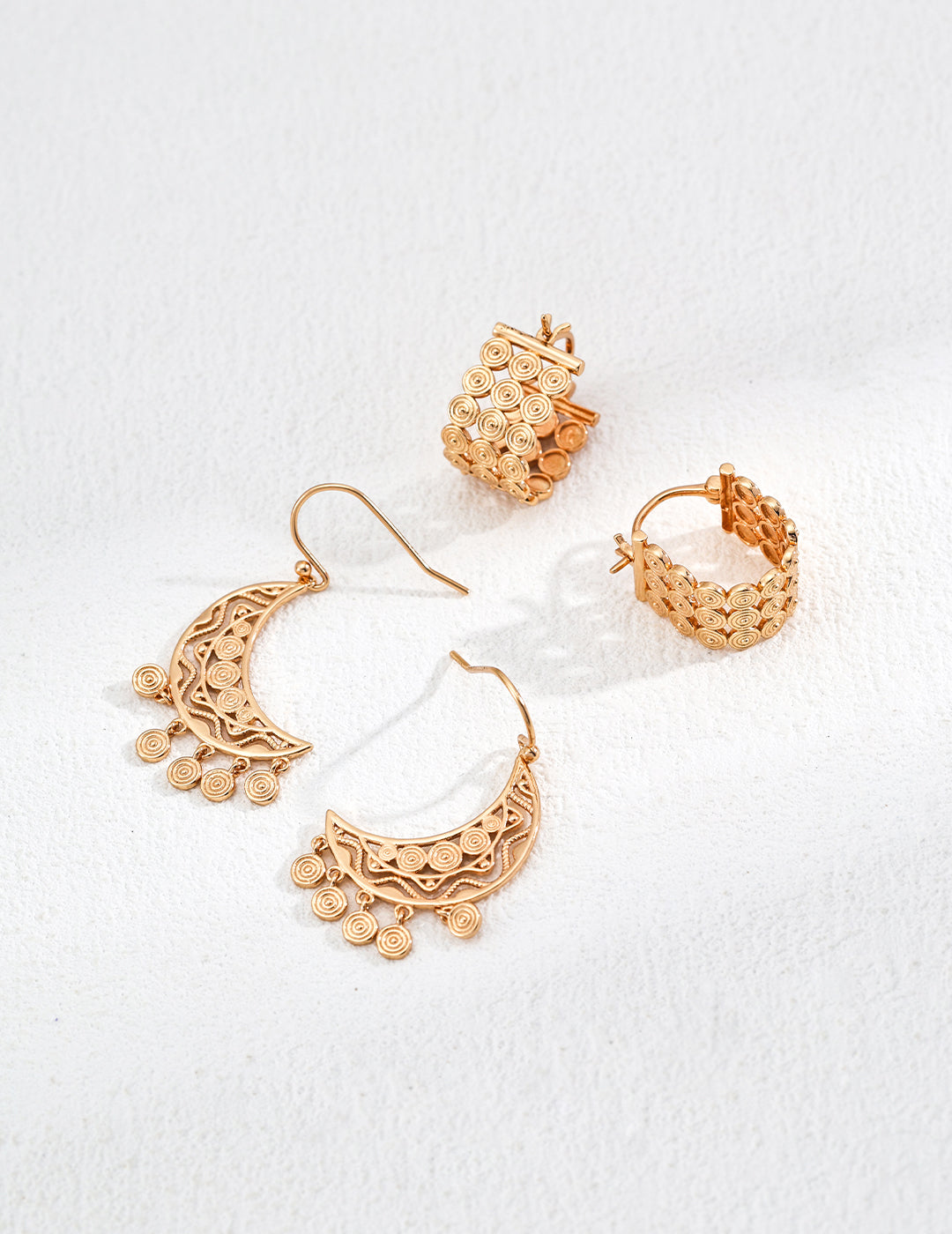 Vintage Crescent Moon Earrings-3